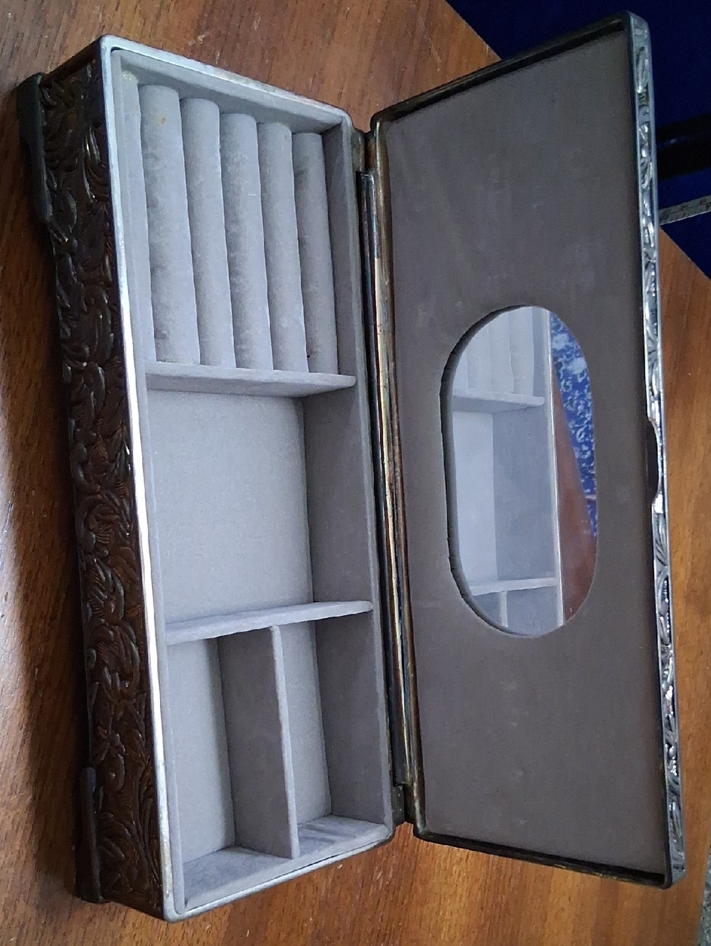Godinger Silver-Tone Jewelry Organizer with Light Gray Velvet Interior